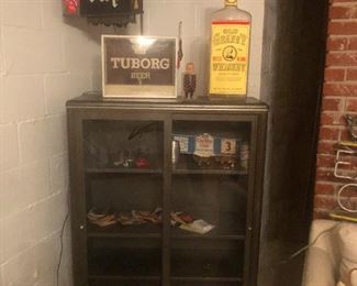 martian with uneven antennae