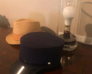 footman's hat?