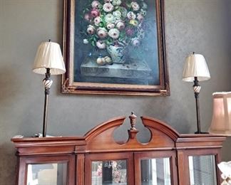 China Cabinet Lamps and Picture