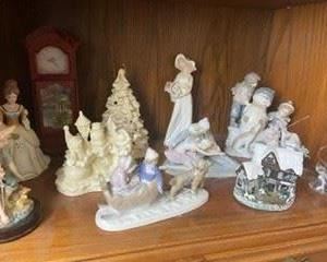 Porcelain Christmas statues; Thomas Kindade Clock - Wood - battery operated