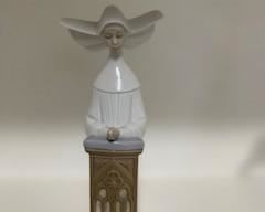Lladro - Nun Kneeling in Prayer - Retired