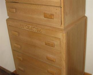 Chest of drawers