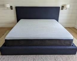 Restoration Hardware Sullivan King Platform Bed Frame. A beautiful deep blue fabric bed frame! With its clean lines, low-to-the-ground provides a wider footprint, the sumptuously padded Sullivan bed makes a minimalist statement in any setting.
There is some light wear that can be seen in the photos. The winning bidder is not required to take the high-quality, top of the line and very comfortable Tempur-Pedic mattress, but can if they would like and it is in great condition!
Original retail is $7,600!
The headboard measures 90” wide and 46” high.