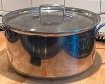 8 All Clad Quart Covered Stock Pot in good/used condition.