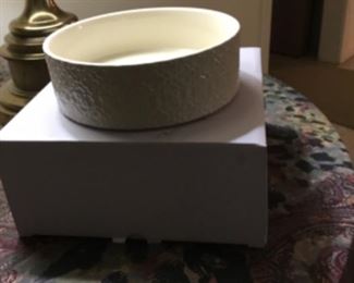 Kendra Scott dog bowl - new in box 