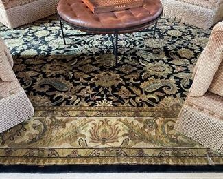 9’5” x 13’9” área rug