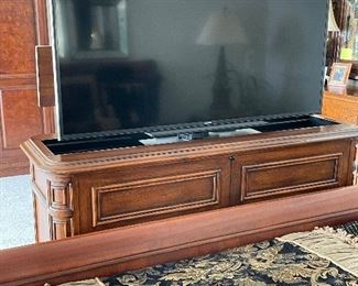 automatic TV lift cabinet
