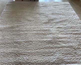8'6" square white shag area rug