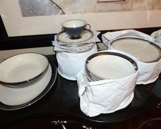 Gorham Contessa dinnerware set