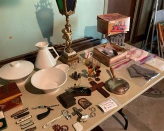 POCKET KNIVES,  VINTAGE USA POTTERY, 