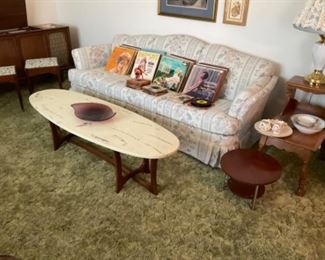 LOOK AT THIS MID CENTURY TABLE