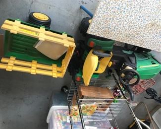 #66	John Deere Battery Powered Kids Tractor w/trailer	 $40.00 
