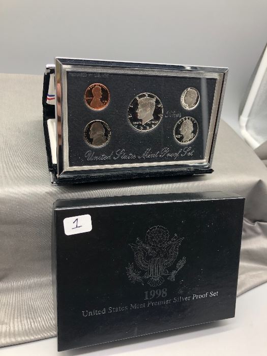 Peper Auction/Lucky Strike Estate Sales LLC starts on 7/7/2022