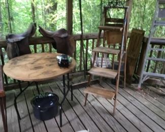 English saddles, ladders 