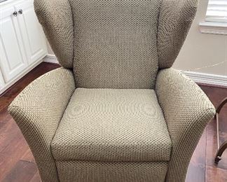 High back sitting chair