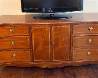 Mahogany Dresser