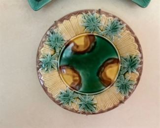 PLAM LEAF PLATE MAJOLICA  