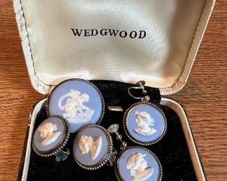 Wedgewood Brooch and Earrings
