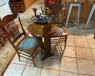 Arts and crafts Oak dropleaf table, Antique Oak Pressed back chairs, Tole Painted Bowl