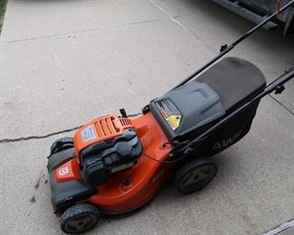 Husqvarna 4-wheel drive mower