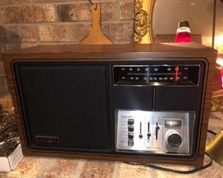 Quality Zenith table radio in walnut case
