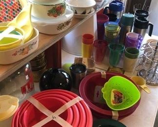 I see some Corning Ware!