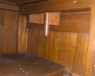 Breaks down easily for safe moving.