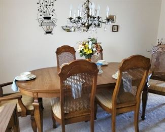 6 chairs , well taken care of , 