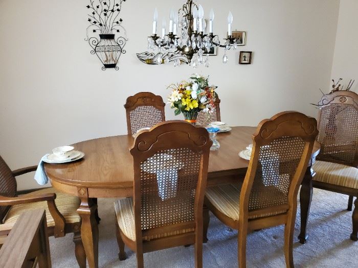 6 chairs , well taken care of ,