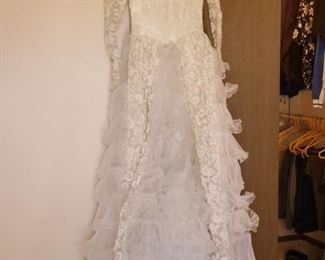 Wedding dress 