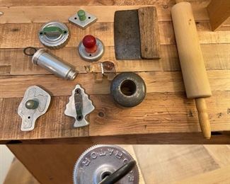 Vintage Cookie Cutters, Cake Rotator, Rolling Pin, Ect…