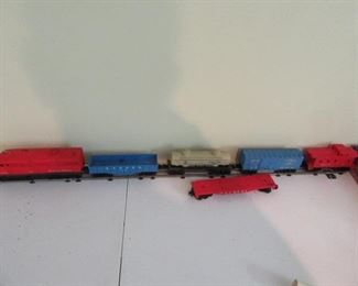 Working Lionel Train with 50 track sections