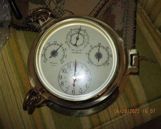 Nautical barometer