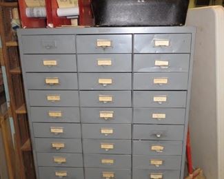 Multi-drawer storage cabinet