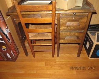 Small antique desk w/chair