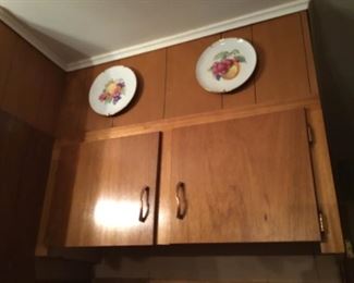 Lots of matching plates!