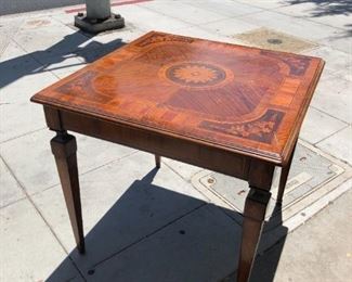 AN ANTIQUE WOODEN DINNING TABLE. LOTS MORE AVAILABLE IN STORE THAT ARE NOT PHOTOGRAPHED 