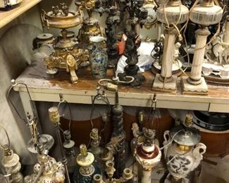 ANTIQUE LAMPS . LOTS OF THEM 
