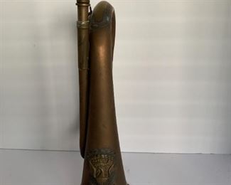Brass horn, no mouthpiece ; 11 1/2"
