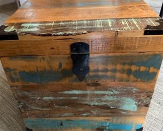 Storage Cube w/ metal corners 17x18x18