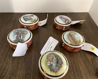 Lynn Chase Covered Animal Scenes 3.5