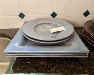 Pottery Barn Plate Set