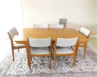1980's Scandinavia Design Dining Room Table and 6 Chairs