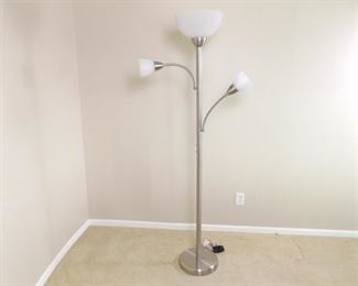 Howin 2 Arm Floor Lamp