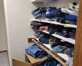 Mens Big and Tall clothing. In great condition.