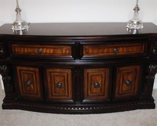 D-23”    H-35”    L-68”