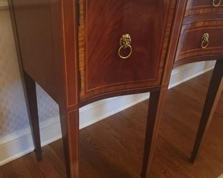 Hepplewhite sideboard