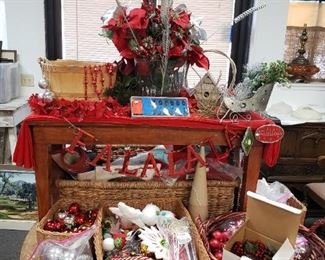 Loads of great Christmas Decor & Ornaments