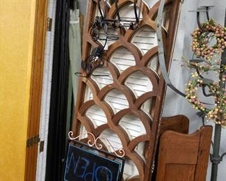 Pretty Scallop Design Screen