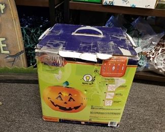 Yard size blow up pumpkin